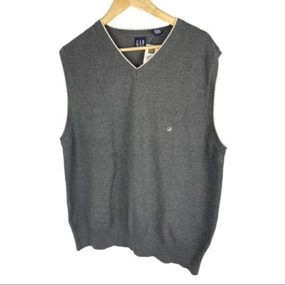 Gap Men's V Neck Gray Sweater Vest Large NWT